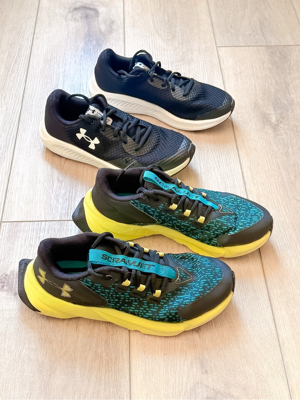 UNDER ARMOUR BOYS RUNNING SHOE BUNDLE SIZE 5.5 SCRAMJET 5 CHARGED PURSUIT 3